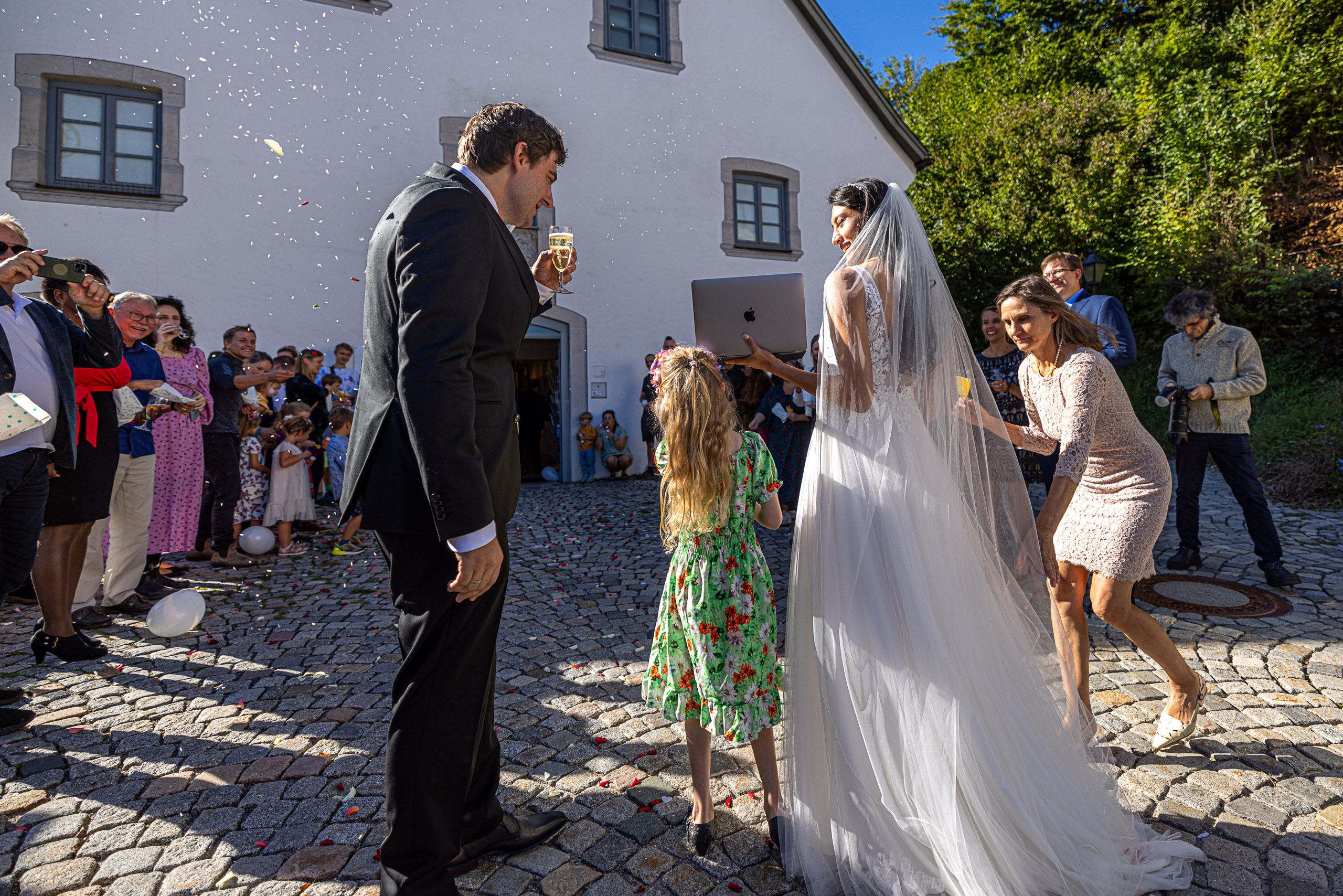 20230925154200 R5D 2147